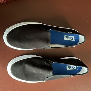 Gently worn Ked’s loafer sneakers size 7- make an offer!